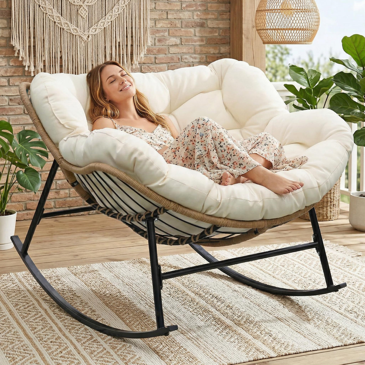 Fauteuil à bascule papasan Cocon – coussin ivoire